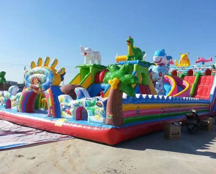 Commercial Inflatable Playground Buying Guide: Key Features to Look For